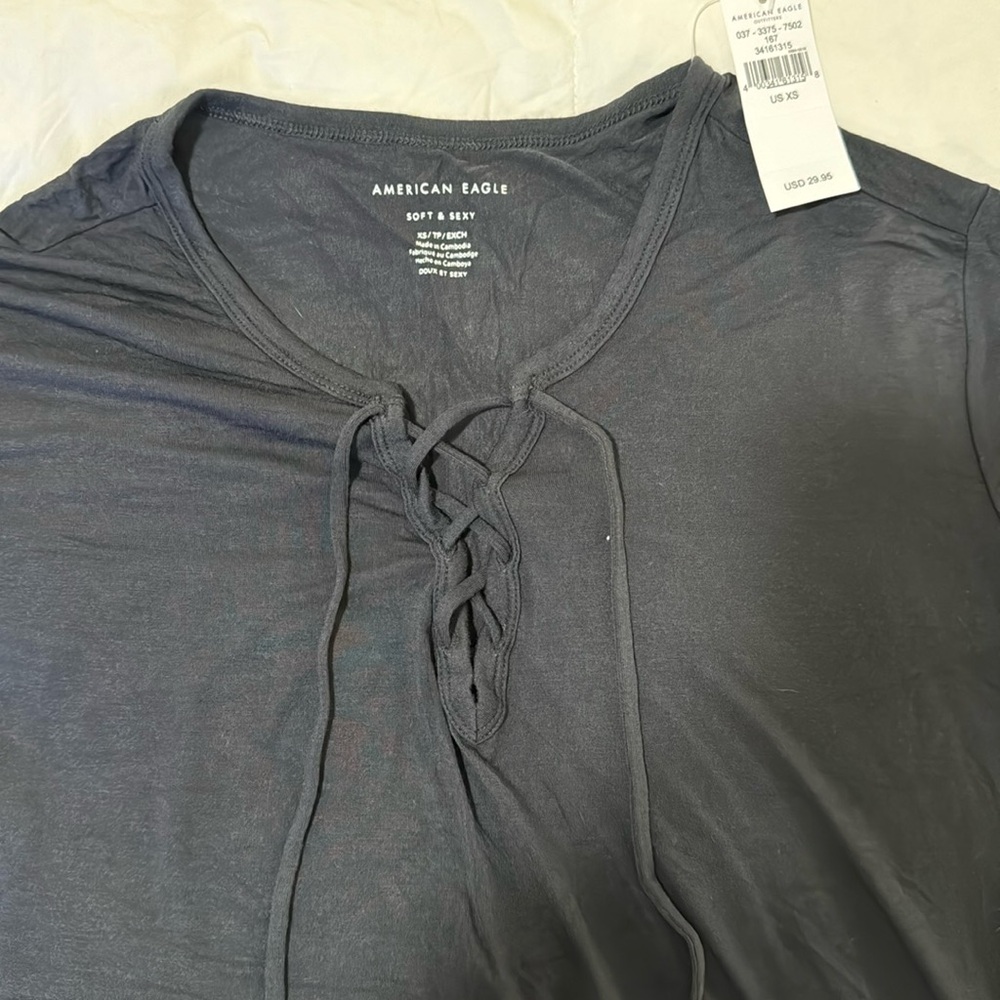 NWT tie front t shirt